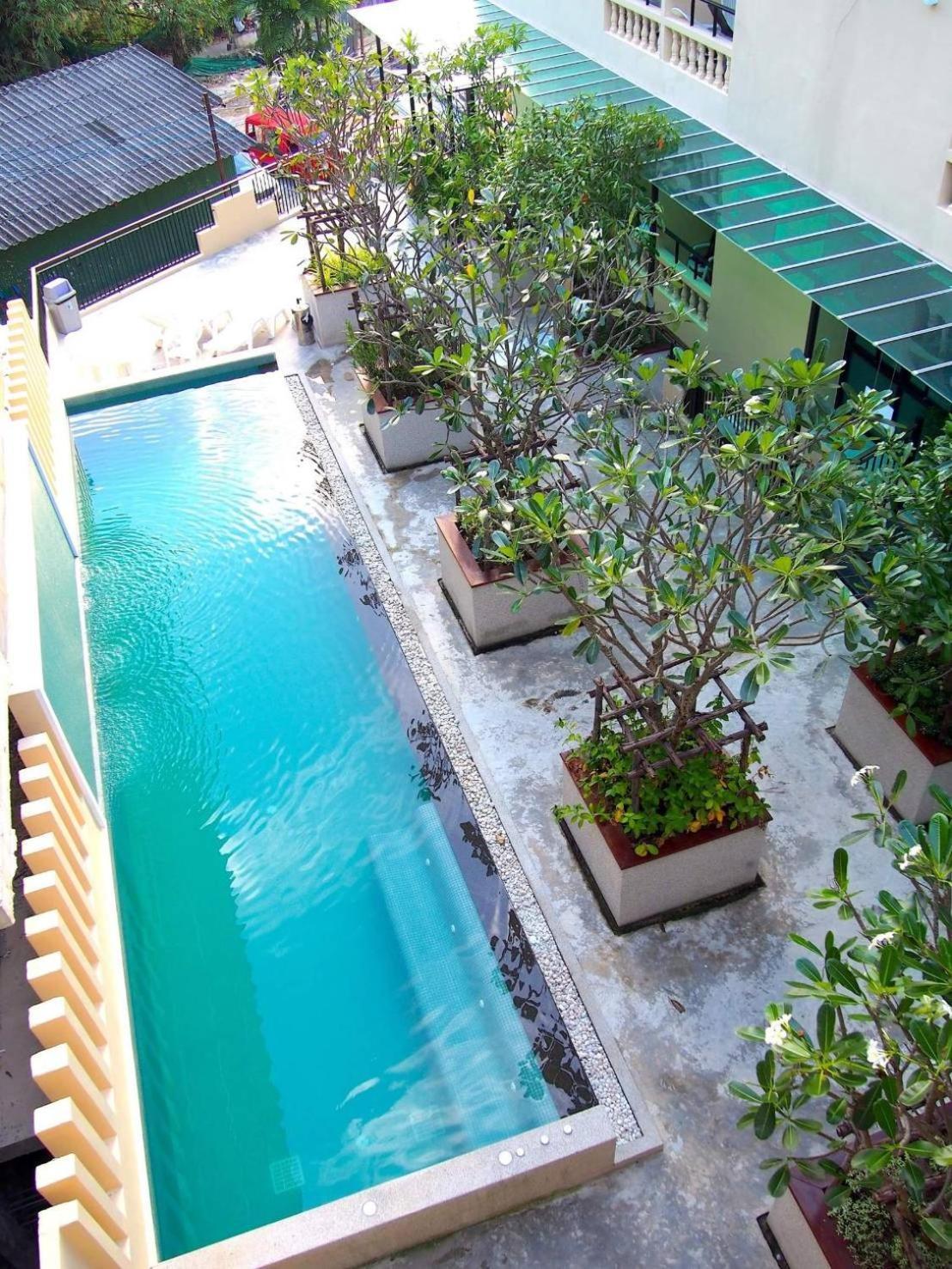 Royal Waves Hotel Patong Exterior foto