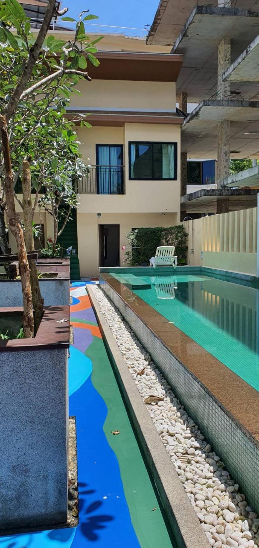 Royal Waves Hotel Patong Exterior foto